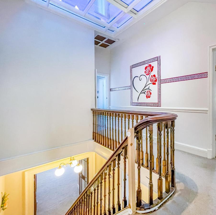 *Rd9Bc* For Your Most Relaxed & Cosy Stay + Free Parking + Free Fast Wifi * Leeds  Kültér fotó